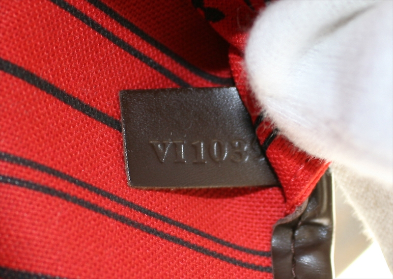 Neverfull cloth clutch bag Louis Vuitton Beige in Cloth - 36776141