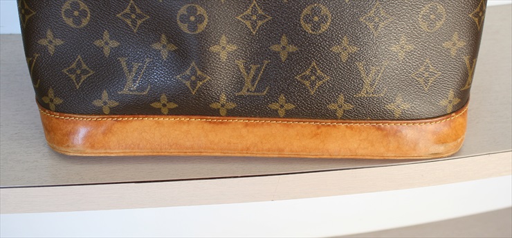 LOUIS VUITTON ALMA Monogram