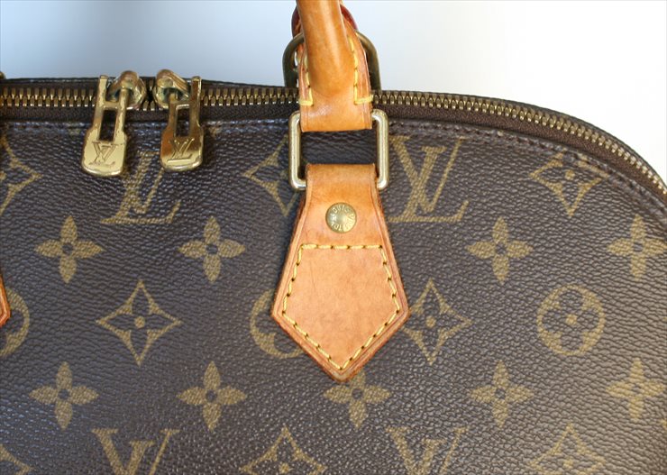 LOUIS VUITTON ALMA Monogram