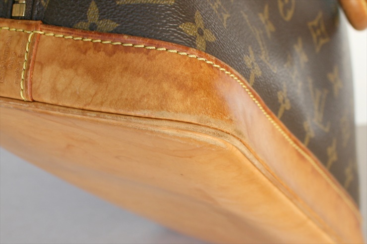 LOUIS VUITTON ALMA Monogram