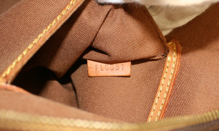 LOUIS VUITTON ALMA Monogram