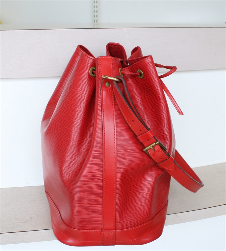 OUIS VUITTON NOE Epi Red