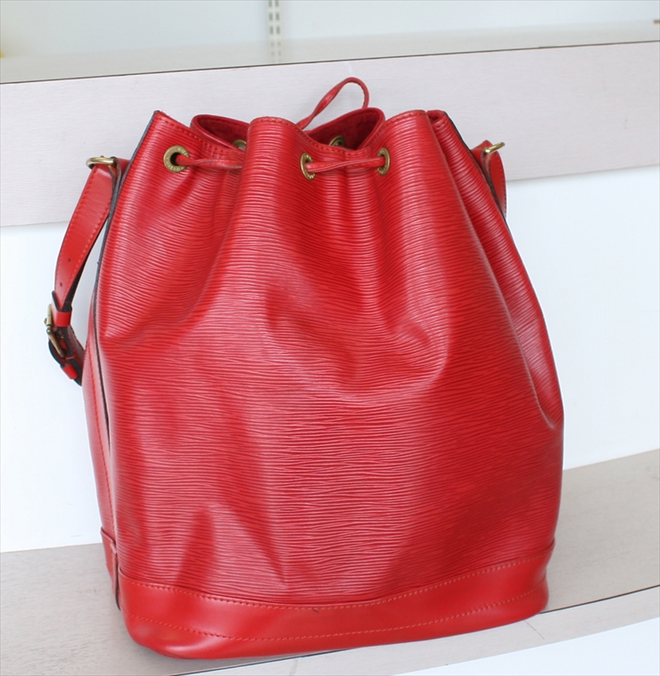 OUIS VUITTON NOE Epi Red