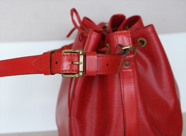 OUIS VUITTON NOE Epi Red