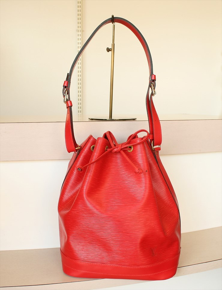 LOUIS VUITTON NOE Epi Red