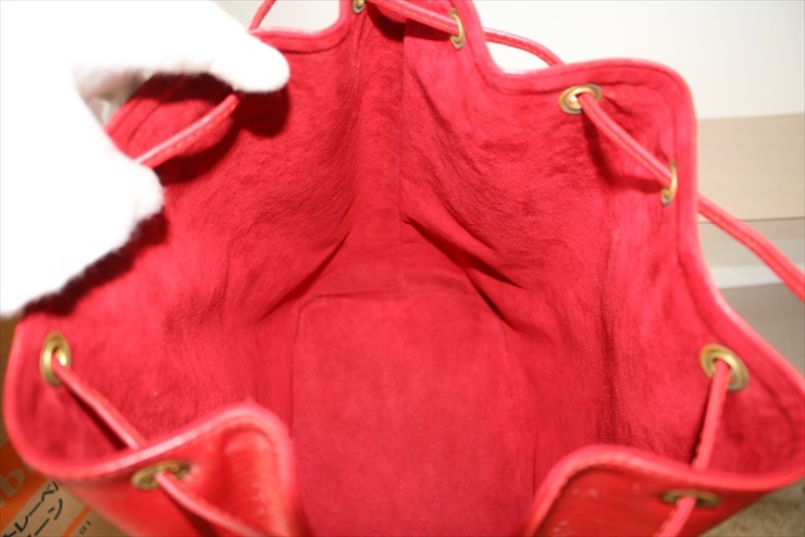 LOUIS VUITTON NOE Epi Red