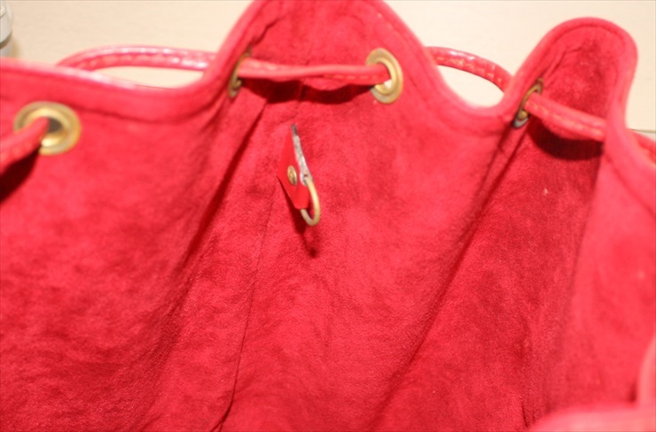 LOUIS VUITTON NOE Epi Red