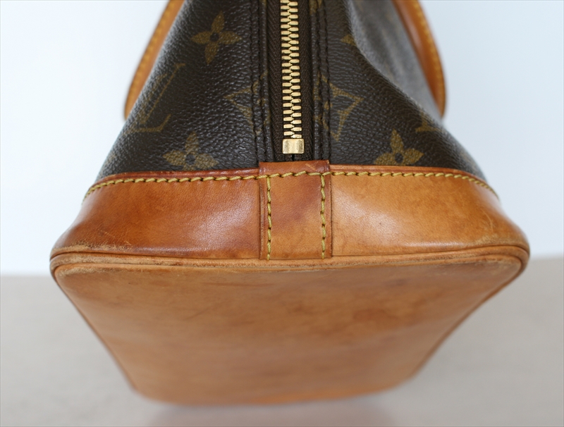 LOUIS VUITTON ALMA Monogram