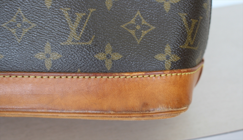 LOUIS VUITTON ALMA Monogram