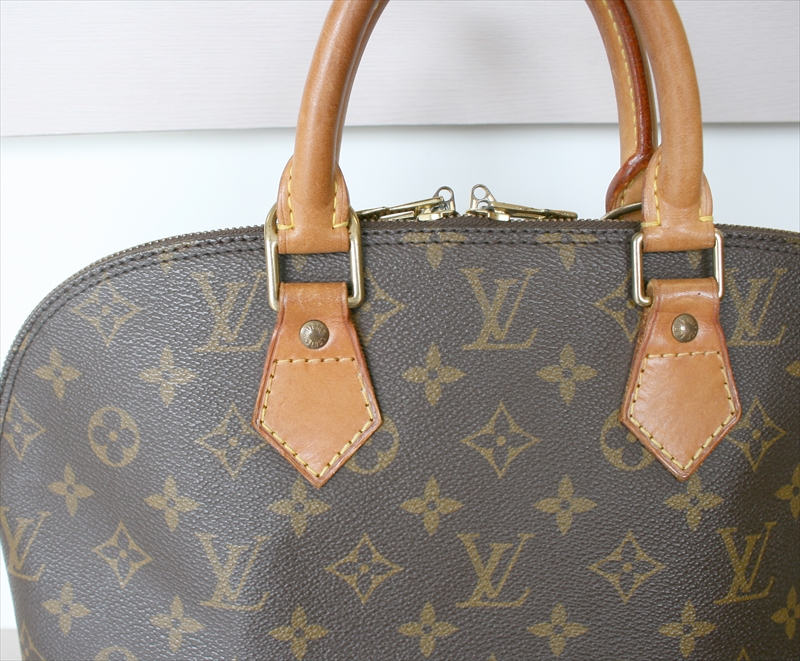 LOUIS VUITTON ALMA Monogram