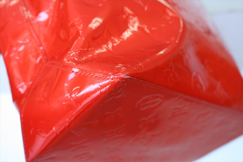OUIS VUITTON READE MM Tote Bag Vernis Rouge