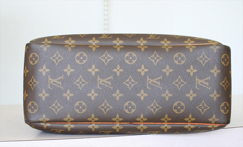 LOUIS VUITTON DEAUVILLE