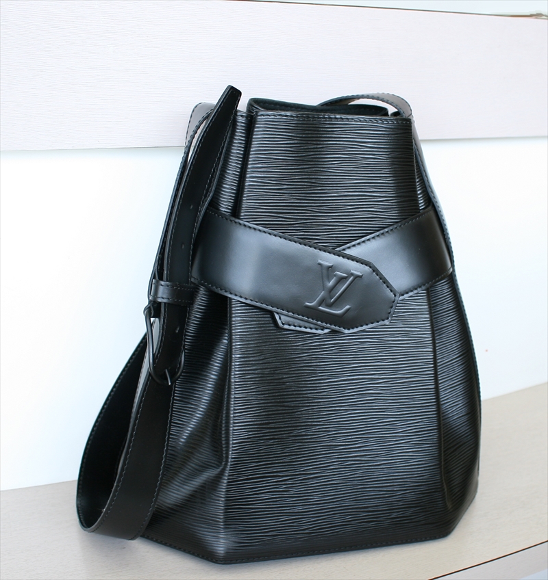 LOUIS VUITTON SAC DEPAULE PM Epi Noir