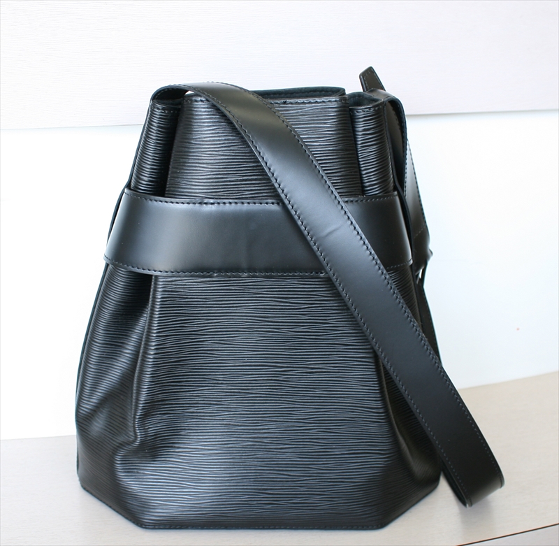 LOUIS VUITTON SAC DEPAULE PM Epi Noir