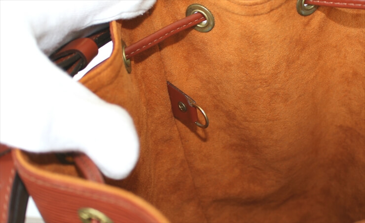LOUIS VUITTON PETIT NOE Epi Brown / Cipango gold Shoulder Bag No.824