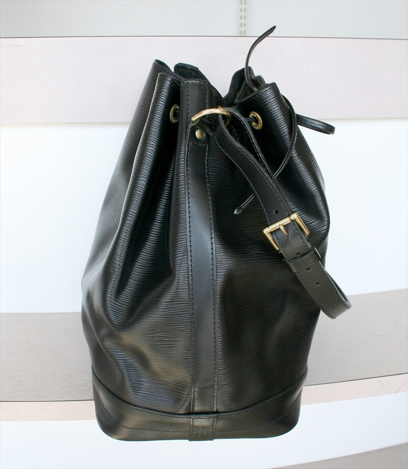 LOUIS VUITTON NOE Epi BLACK NOIR