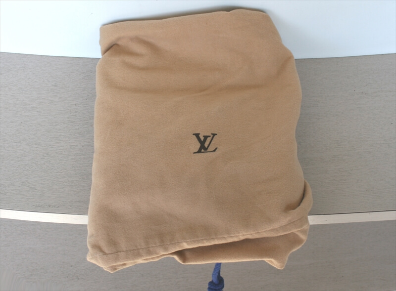 LOUIS VUITTON NOE Epi BLACK NOIR