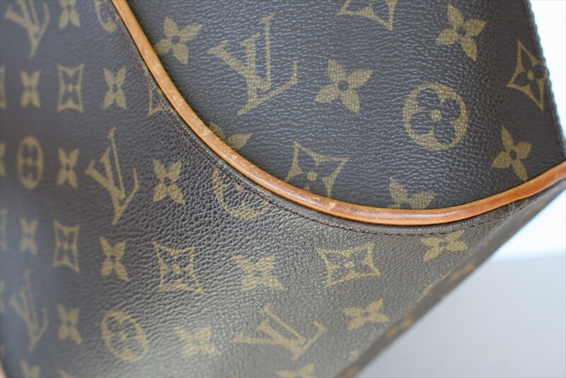 Louis Vuitton Ellipse Handbag 376878