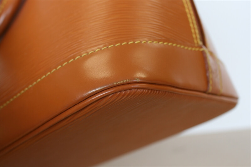 LOUIS VUITTON ALMA Epi Brown Handbag