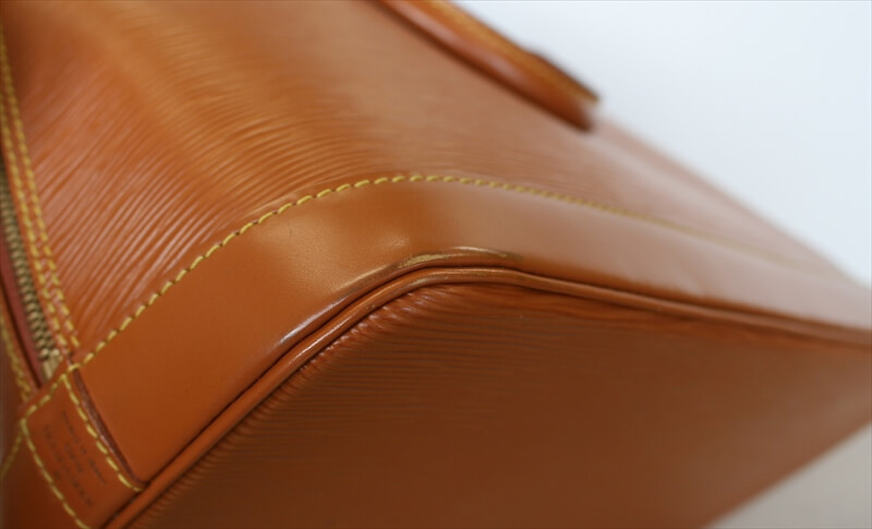 LOUIS VUITTON ALMA Epi Brown Handbag