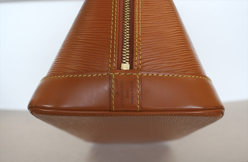 LOUIS VUITTON ALMA Epi Brown Handbag