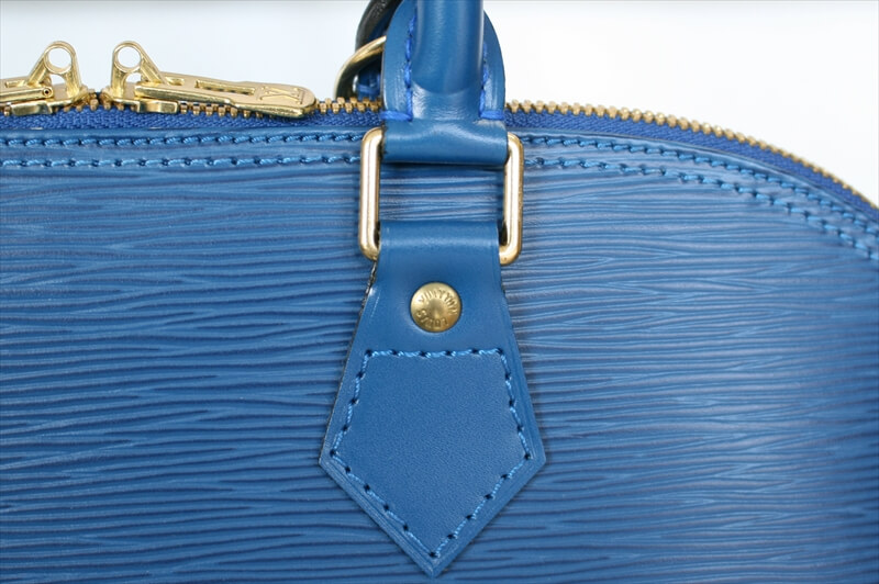 LOUIS VUITTON ALMA Epi Blue Handbag