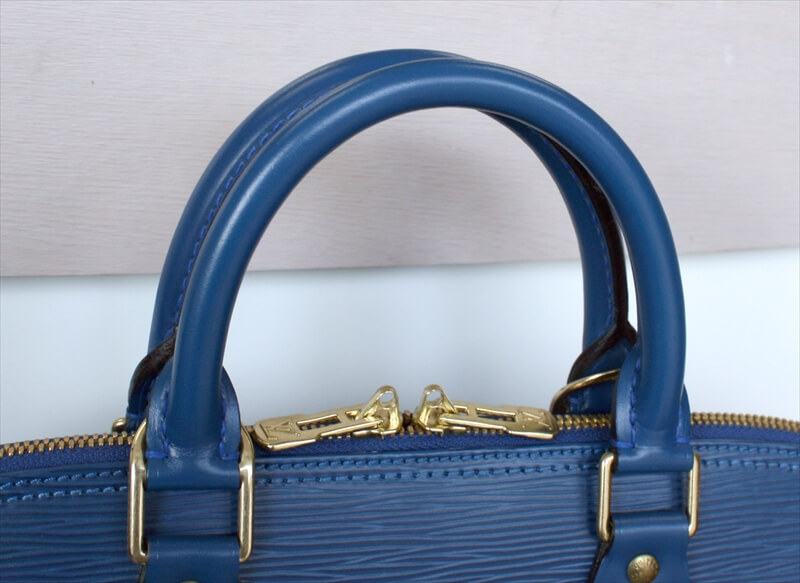 LOUIS VUITTON ALMA Epi Blue Handbag