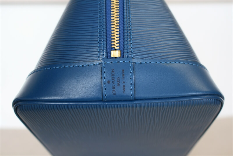 LOUIS VUITTON ALMA Epi Blue Handbag