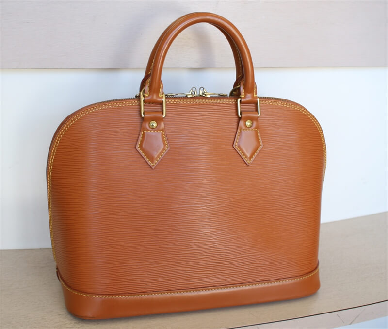 OUIS VUITTON ALMA Epi Brown