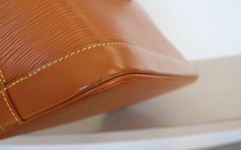 OUIS VUITTON ALMA Epi Brown