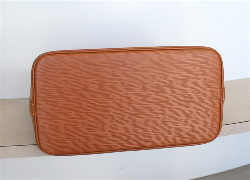 OUIS VUITTON ALMA Epi Brown