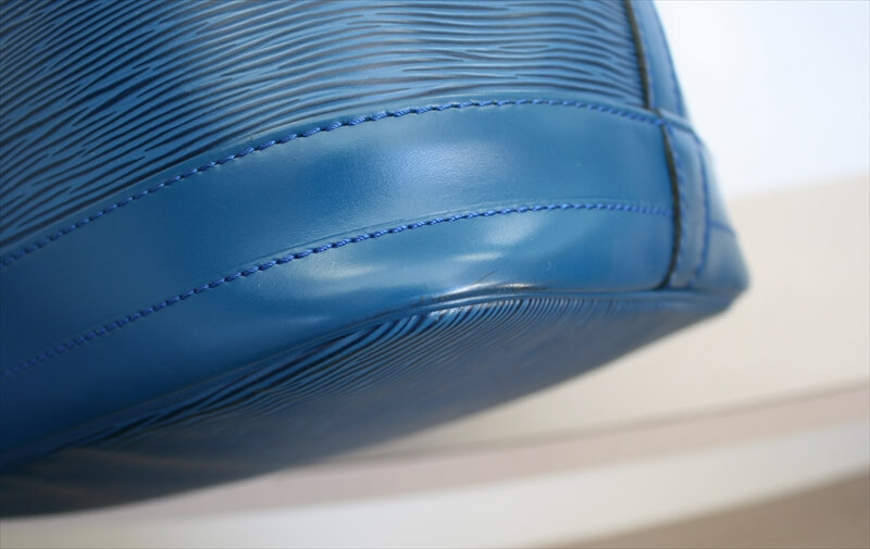 LOUIS VUITTON NOE EPI Blue Shoulder Bag