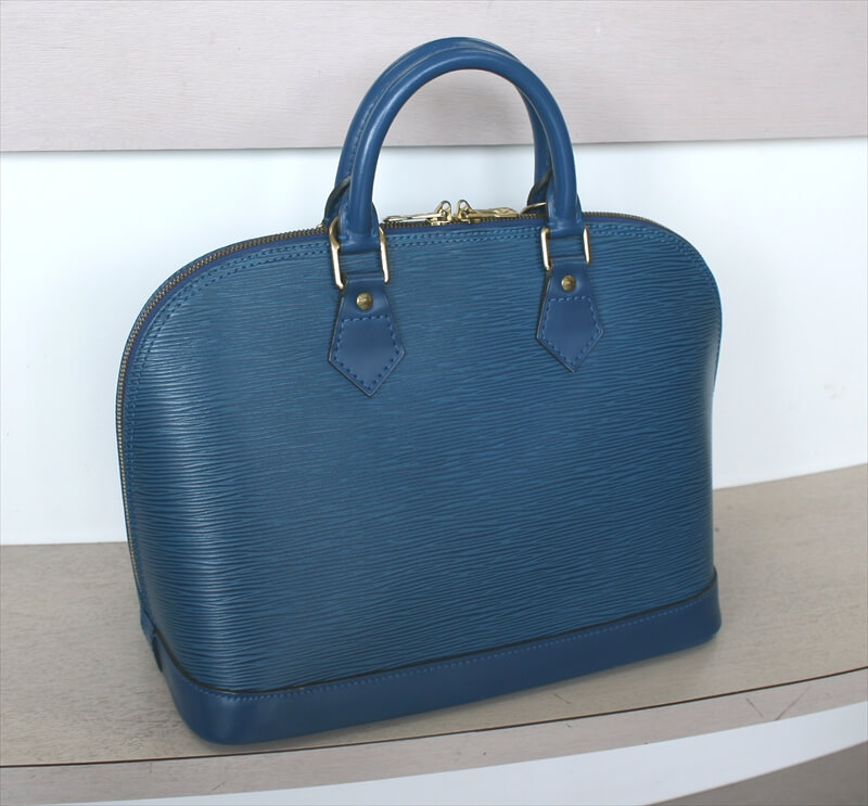 LOUIS VUITTON ALMA Epi Blue
