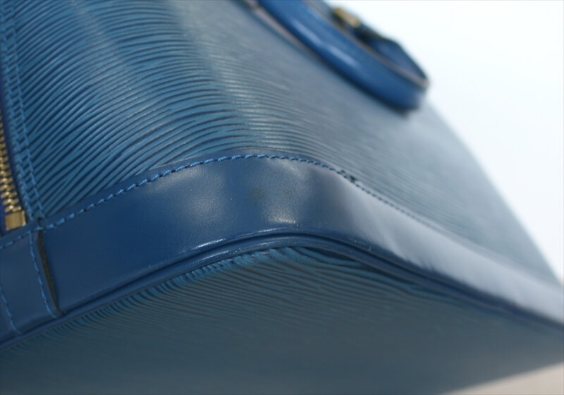 LOUIS VUITTON ALMA Epi Blue