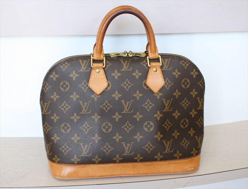 LOUIS VUITTON ALMA Monogram