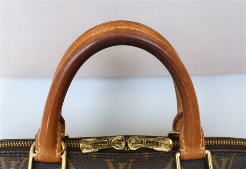 LOUIS VUITTON ALMA Monogram