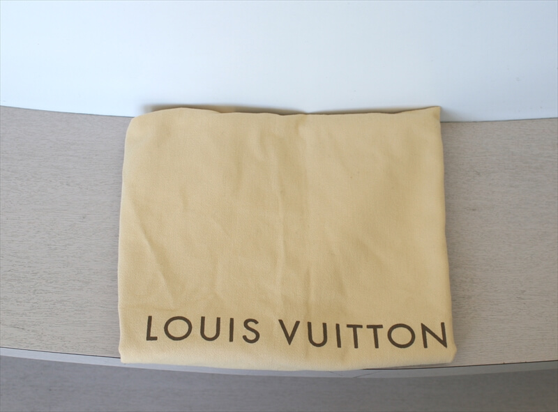 LOUIS VUITTON ALMA Monogram