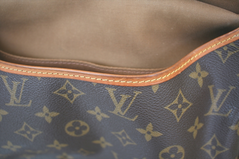 LOUIS VUITTON SAUMUR30 Monogram