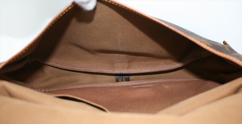 LOUIS VUITTON SAUMUR30 Monogram