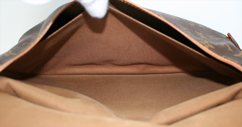 LOUIS VUITTON SAUMUR30 Monogram