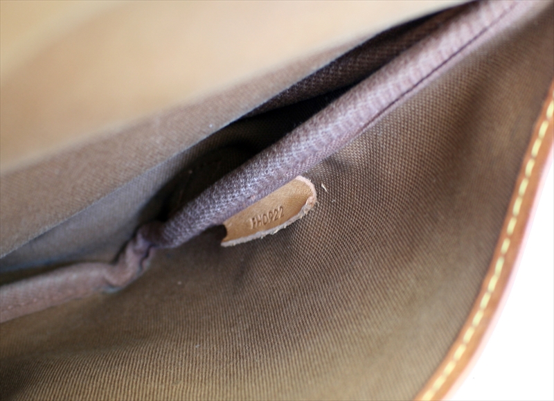 LOUIS VUITTON SAUMUR30 Monogram