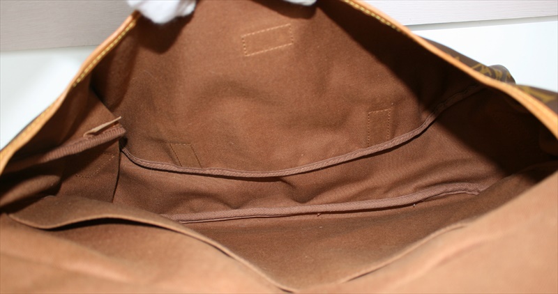 LOUIS VUITTON SAUMUR43 Monogram