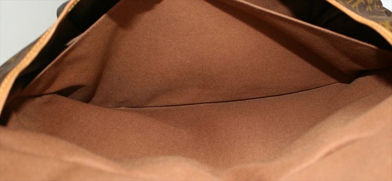 LOUIS VUITTON SAUMUR43 Monogram