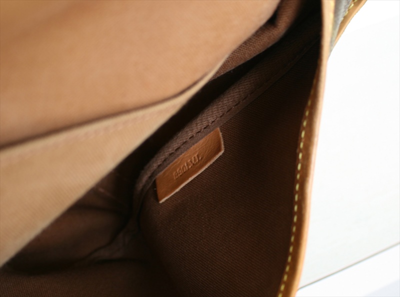 LOUIS VUITTON SAUMUR35 Monogram