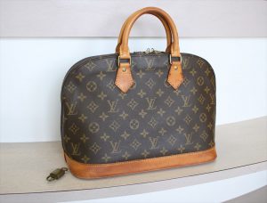 LOUIS VUITTON ALMA Monogram