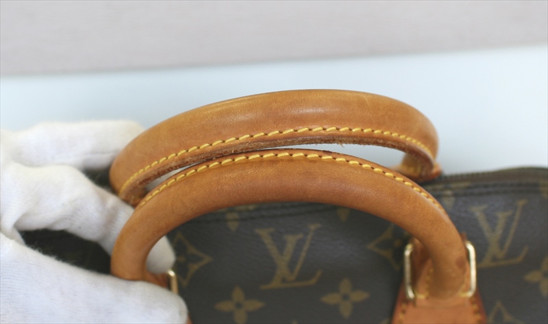 LOUIS VUITTON ALMA Monogram