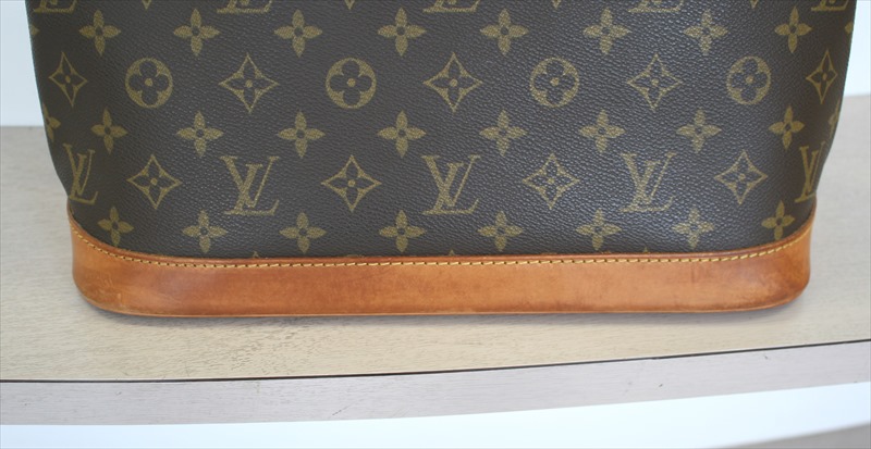 LOUIS VUITTON ALMA Monogram