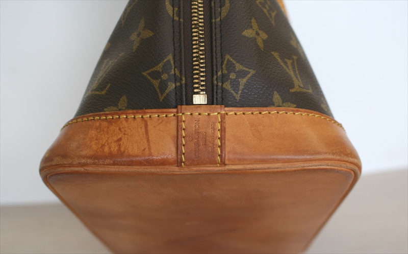 LOUIS VUITTON ALMA Monogram