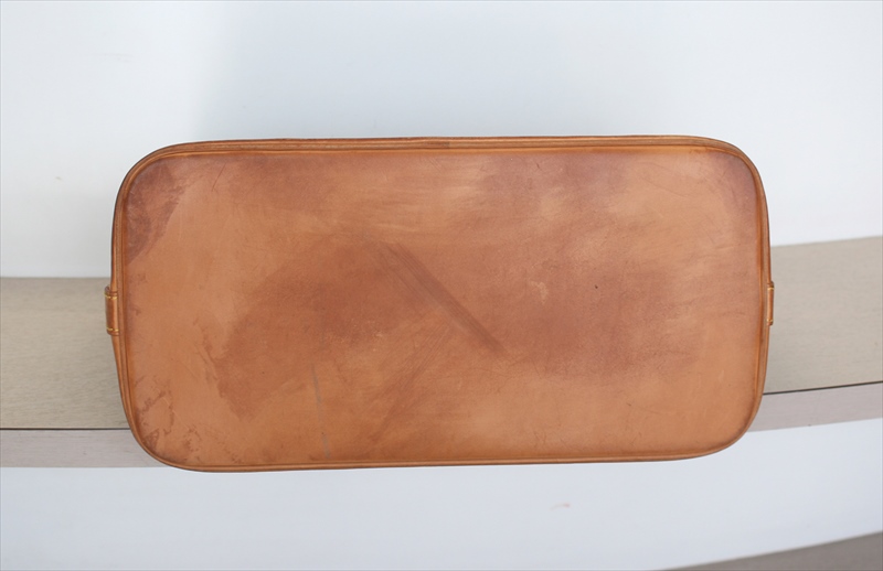 LOUIS VUITTON ALMA Monogram