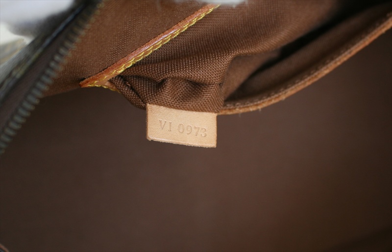 LOUIS VUITTON ALMA Monogram